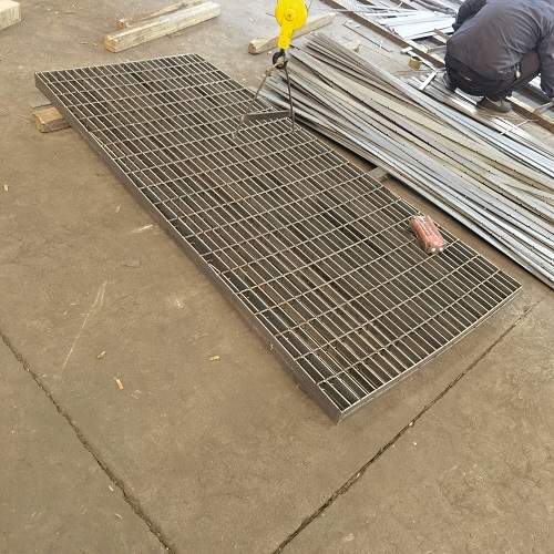 鋼格柵鋼格板G403/30/100：防滑、防腐與高強(qiáng)度