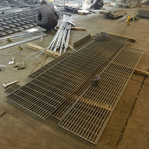 工業(yè)車(chē)間必備：鍍鋅格柵板與鋼格柵板