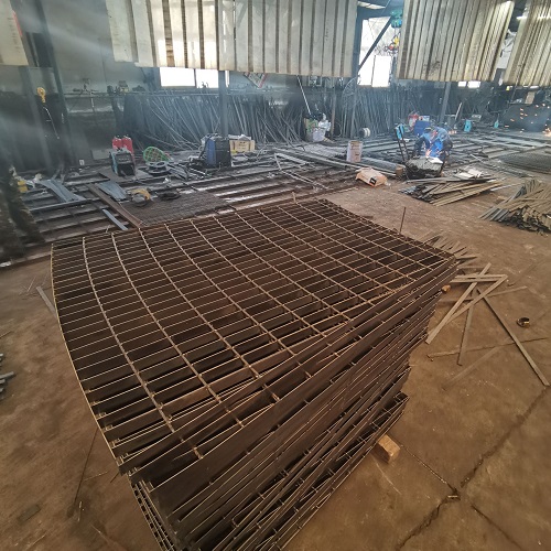 石化行業鋼格板防火方案：阻燃涂層如何選擇？