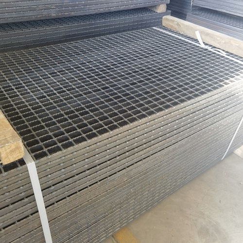 加油站鋼格柵：防爆、防靜電的安全解決方案